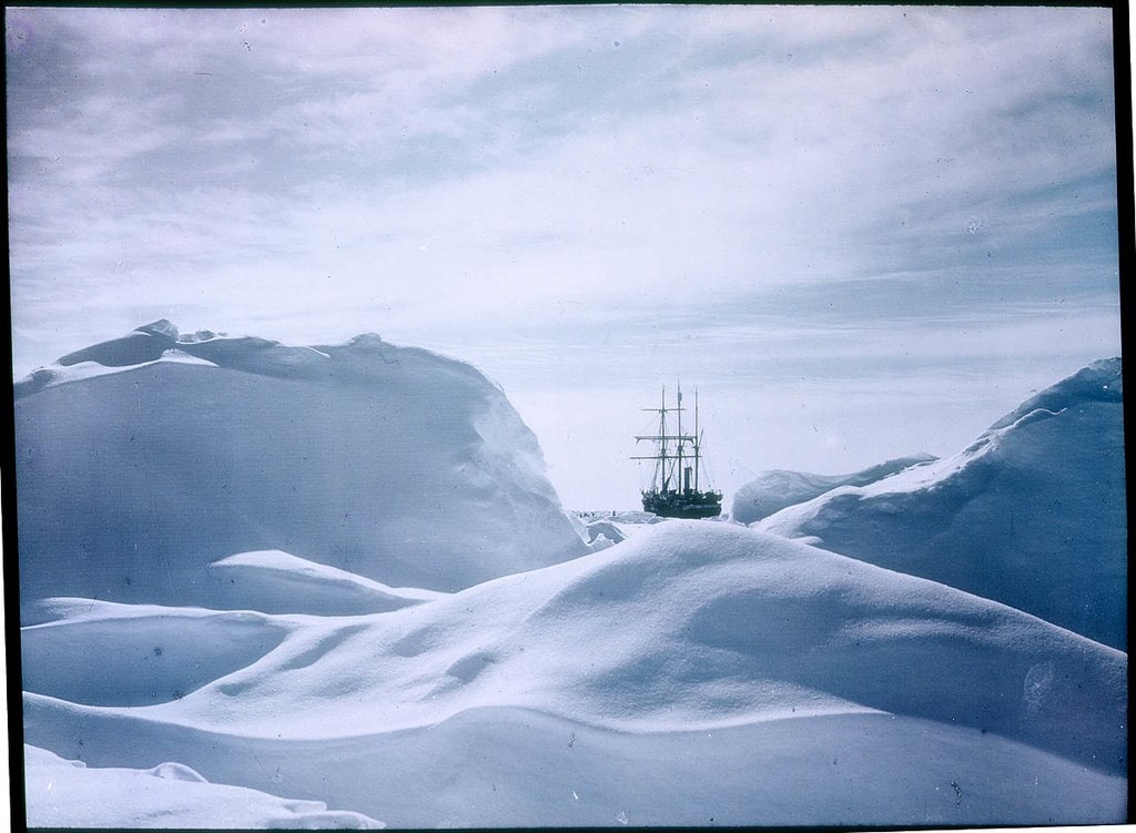 endurance ship in snow